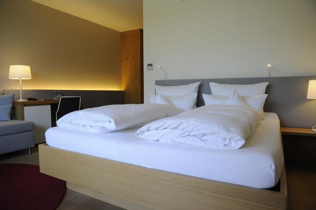 Hotel Bora Hotsparesort Radolfzell am Bodensee Quarto foto